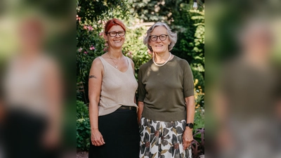 Daniela Nowak-Henkel und Rita Tensi laden ein (Foto: Löwen Media)