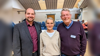 Schatzmeister Markus Hollenstein (l.), die stellvertretende Vorsitzende Nathalie Nesseler und der Vorsitzende Dr. Andreas Knoblauch-Flach führen die Kulturgemeinschaft auch die nächsten beiden Jahre. Es fehlt auf dem Foto: Juliana Finke. (Foto: Kulturgemeinschaft)