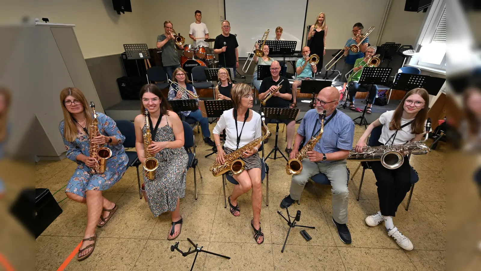 Die aktuelle Besetzung der Big Band der Musikschule Holzminden hat den ersten großen Auftritt.  (Foto: Alexander Käberich)