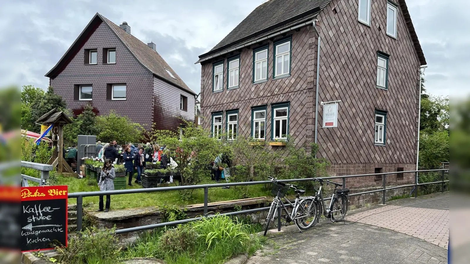 Die Kaffeestube lädt zum Kräuter- und Pflanzenmarkt ein. (Foto: privat)