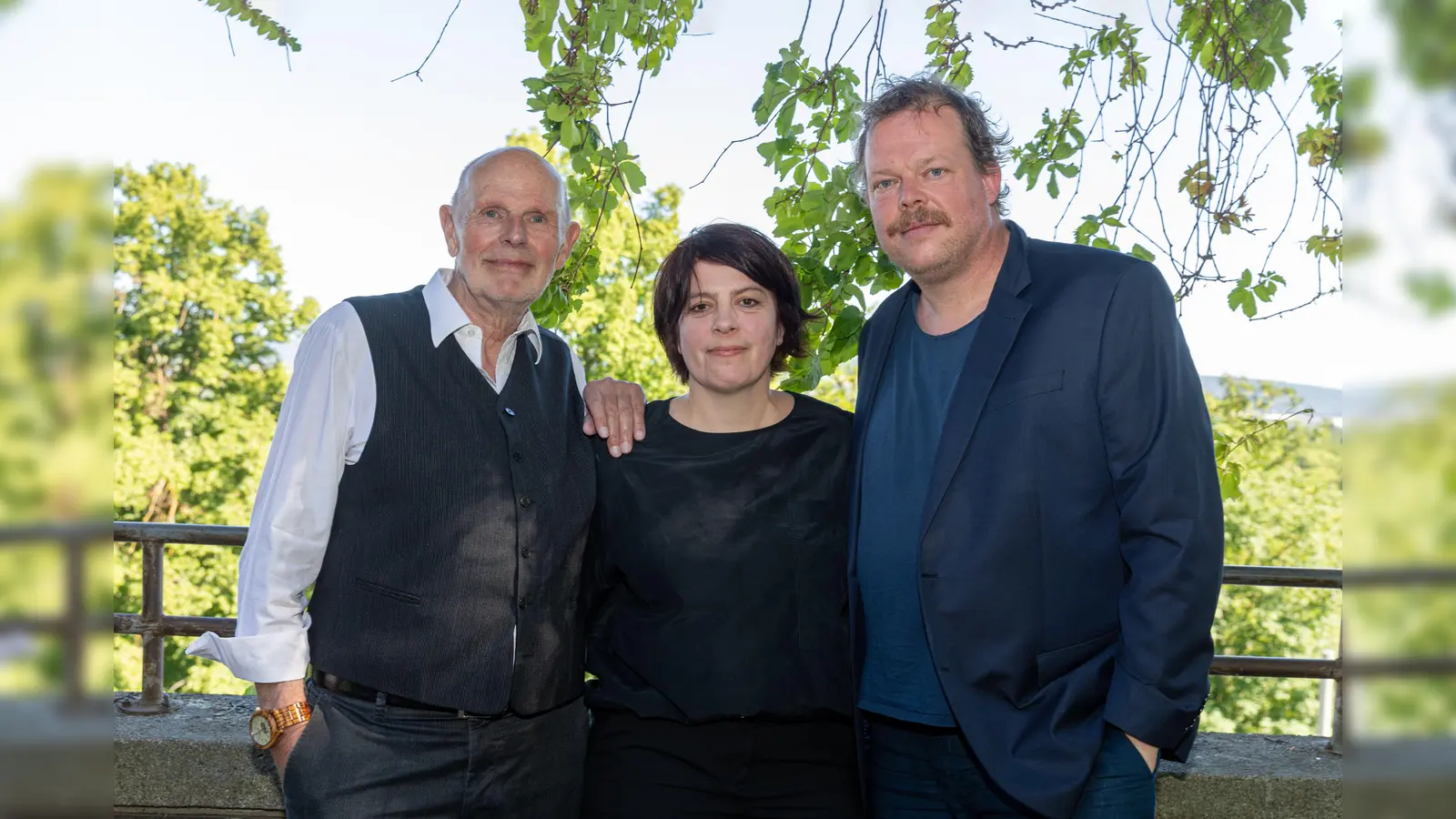 Auf sehr unterhaltsame Weise schaffen es die drei Künstler (v.l.) Bernd P.R. Winter, Valeska Weber und Bernd Hölscher das Leben und Wirken des großen Dichters zum Hörerlebnis werden zu lassen. (Foto: privat)