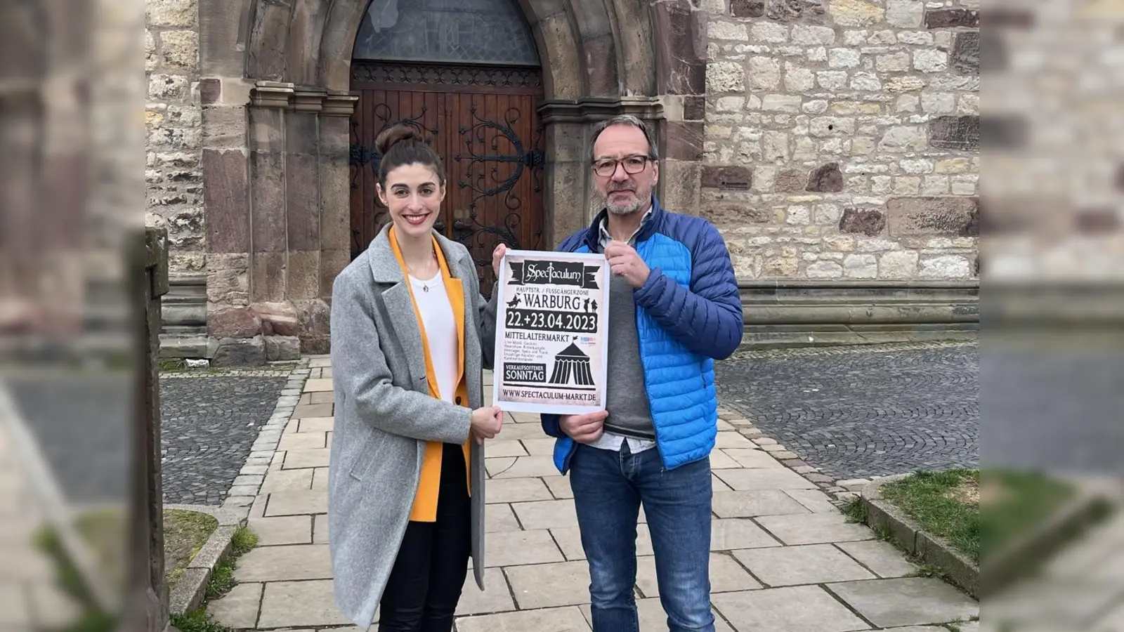 Selina Knipping und Wilm Pollmann von der Warburger Hanse. (Foto: Julia Sürder)