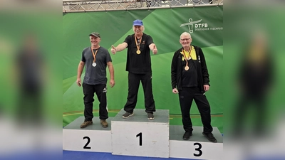 Auf dem Treppchen stehen 1. Martin Landwehr, 2. Michael Friedrich und 3. Bernd Baars. (Foto: privat)