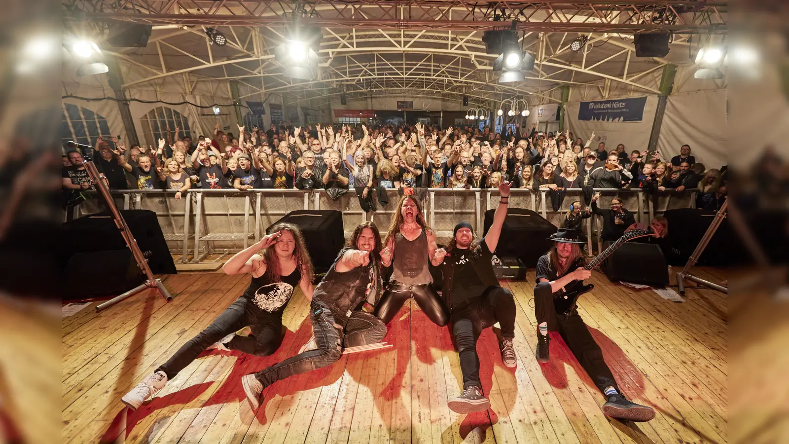 Rock&#39;n&#39;Revel 2023 in Altenbergen, hier steht die Band Heat auf der Bühne. (Foto: Michael Fromme)