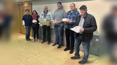 V.l.: Annemarie Papenkordt, Silke Brechtken, Hartmut Pieper, Fabian Kurte, Hermann Sökefeld, Wilfried Dewenter. (Foto: privat)