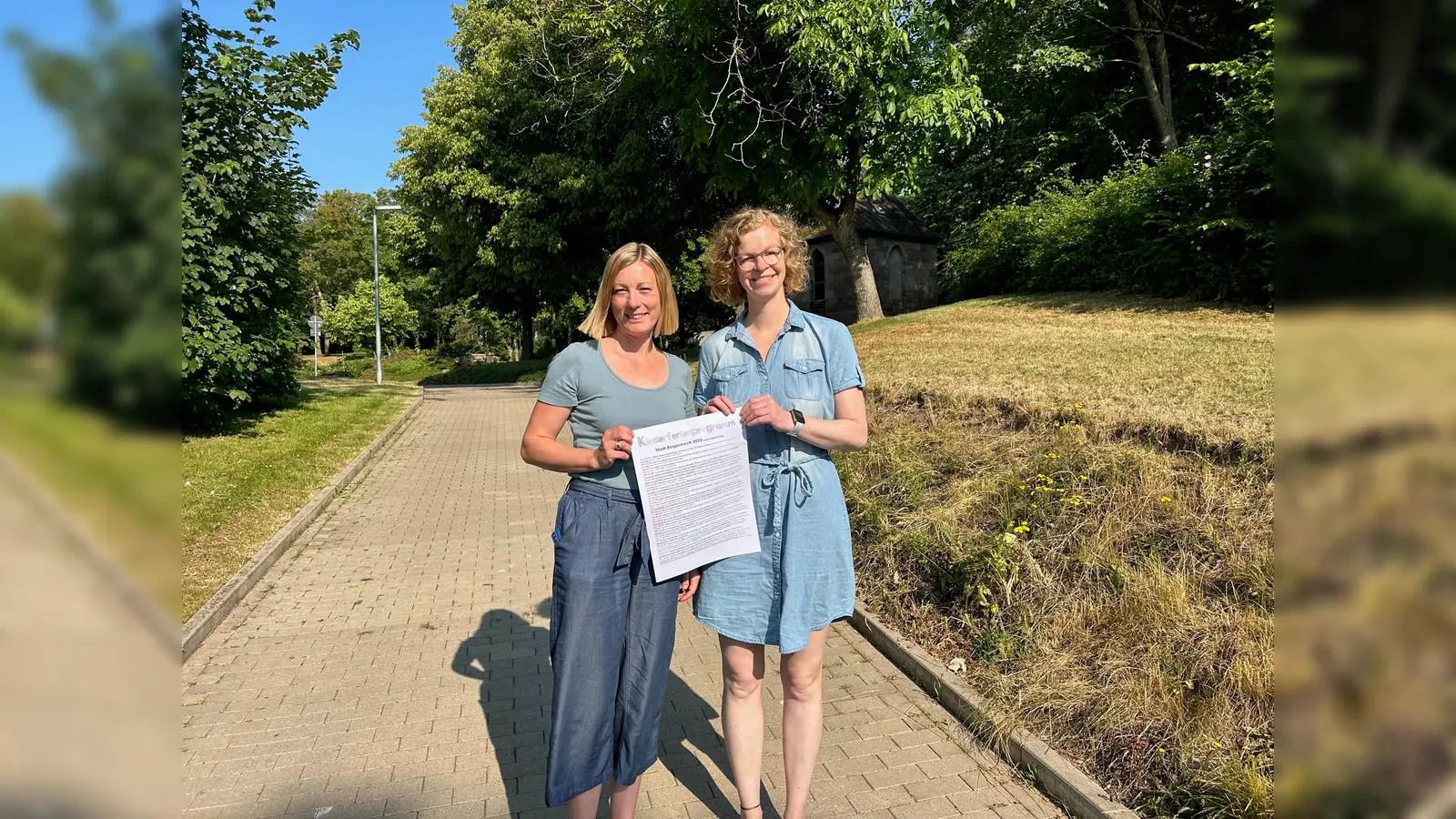 Olga Otto und Nicole Dürdoth haben das Programm auf die Beine gestellt. (Foto: Stadt Borgentreich)