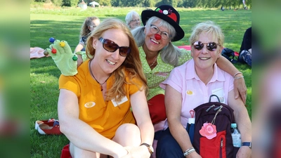 Das kfd-Diözesanleitungsteam freut sich auf viele Gäste beim Libori-Tag der Frauen. Einer der Höhepunkte ist der Auftritt von Clownin „Gabriella“. (Foto: kfd-Diözesanverband)