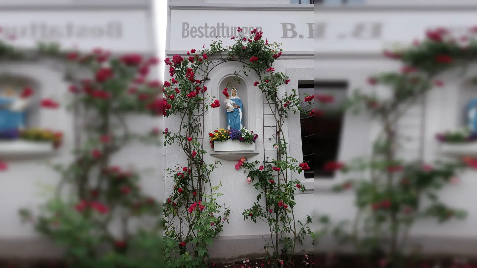 Marienbildstock im Sommer. (Foto: Doris Dietrich)