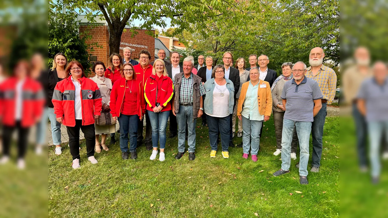 184 Menschen aus dem Landkreis haben 2023 eine EhrenamtsCard erhalten. Ein Teil der Engagierten ist der Einladung des Landrat Andreas Siebert gefolgt, der sich mit einer Feier noch einmal bei diesen Bürgerinnen und Bürgern für ihr Engagement bedankt hat.  (Foto: Landkreis Kassel)