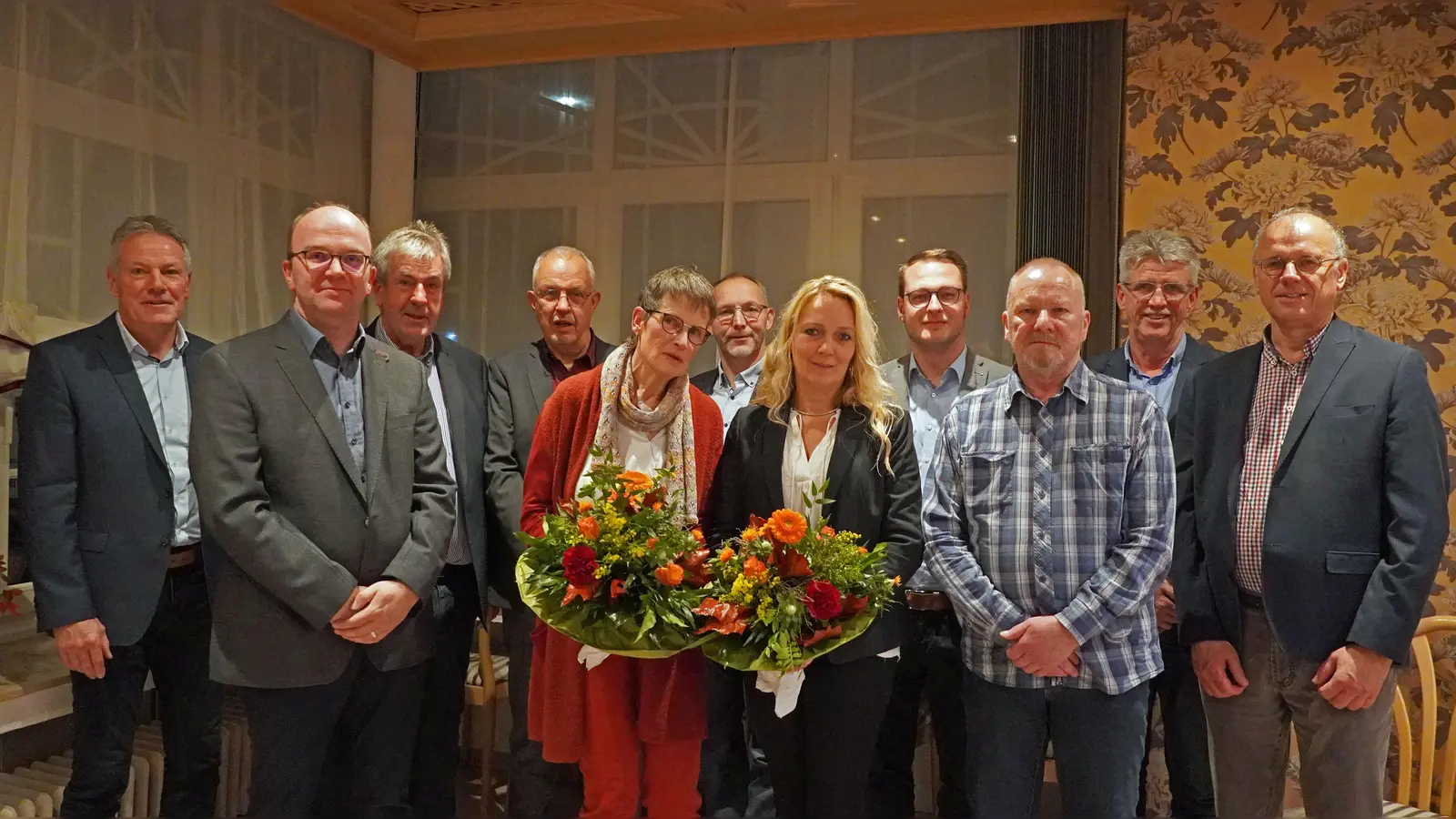 Folgende Personen sind auf dem Foto zu sehen (v.l.): Peter Frischemeier, Andreas Oesselke, Bürgermeister Hermann Temme, Johannes Groppe, Gabriele Elbracht-Hülseweh, Stefan Temme, Gerlind Mikus-Homisse, Alexander Kleinschmidt, Rene Franke, Franz-Josef Sentler, Josef Heger. (Foto: Stadt Brakel)