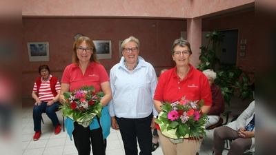 V.l.: Hiltrud Sander-Berlage, Gisela Lattrich, Sieglinde Tabaka. (Foto: Winfried Gawandtka)
