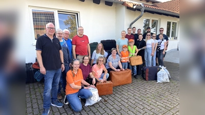 Mit einem guten Ergebnis konnte der Kolping-Bezirksverband Warburg seine 59. „Aktion Rumpelkammer“ abschließen. Besonders auch viele Koffer und Taschen für Flüchtlinge der ZUE kamen dabei zusammen.  (Foto: privat)