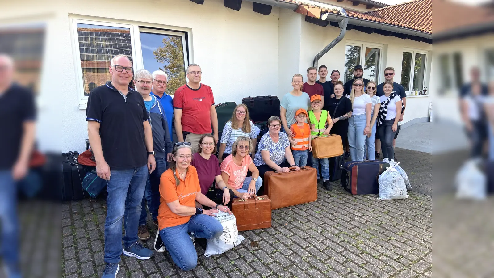 Mit einem guten Ergebnis konnte der Kolping-Bezirksverband Warburg seine 59. „Aktion Rumpelkammer“ abschließen. Besonders auch viele Koffer und Taschen für Flüchtlinge der ZUE kamen dabei zusammen.  (Foto: privat)