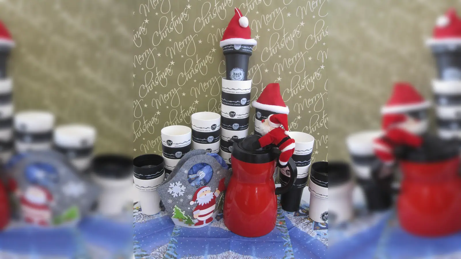 Die Mehrwegbecher backCUP können beim Kreis Höxter gegen eine Service-Gebühr für Weihnachtsfeiern in den Vereinen oder Weihnachtsmärkte in den Städten ausgeliehen werden. (Foto: Kreis Höxter)