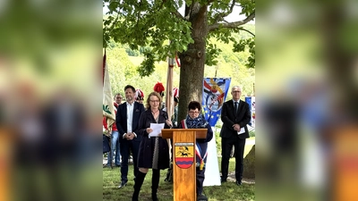 Das Jubiläum wurde auf dem Partnerschaftsplatz am Weserufer zelebriert.  (Foto: privat)