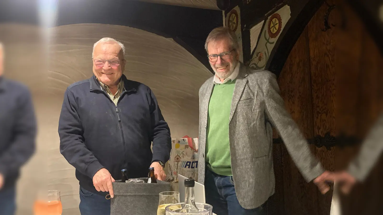 Abschied (v.l.): Gisbert Bläsing und Reinhard Grünzel. (Foto: privat)
