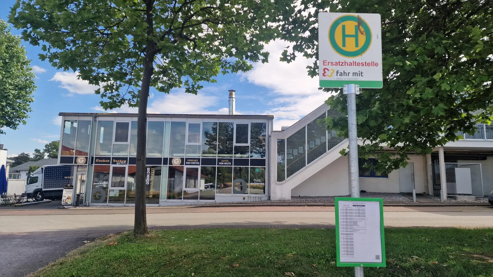 Die neue Haltestelle ist nicht barrierefrei, beklagt die Selbsthilfegruppe pro barrierefrei-bad driburg. (Foto: privat)