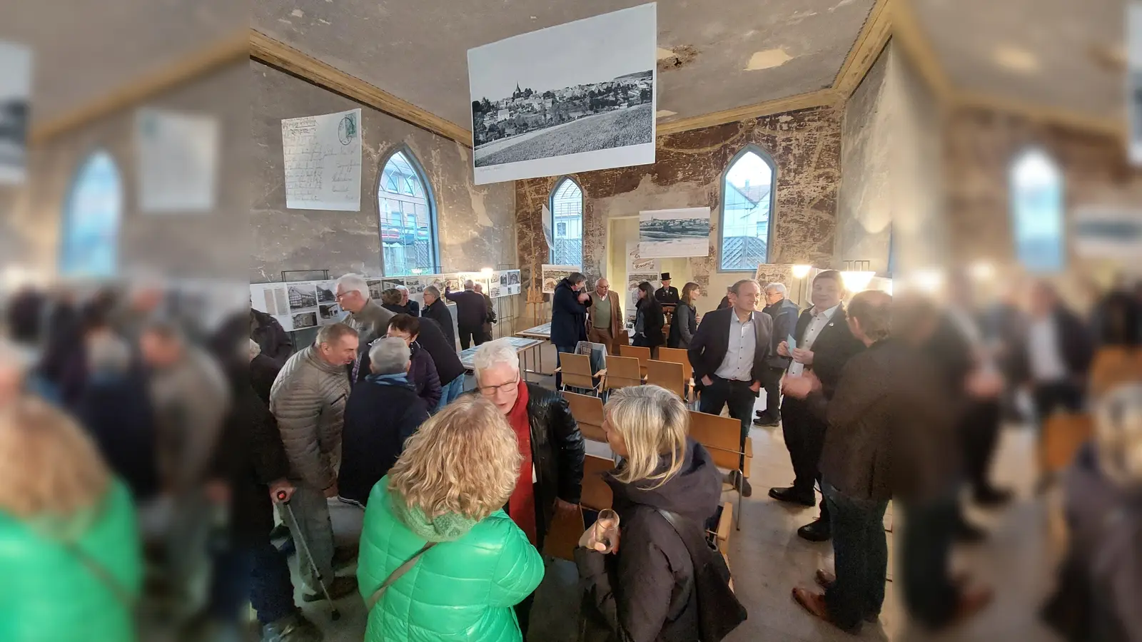 Gut besuchte Ausstellung in der Synagoge. (Foto: Gerhard Brast)