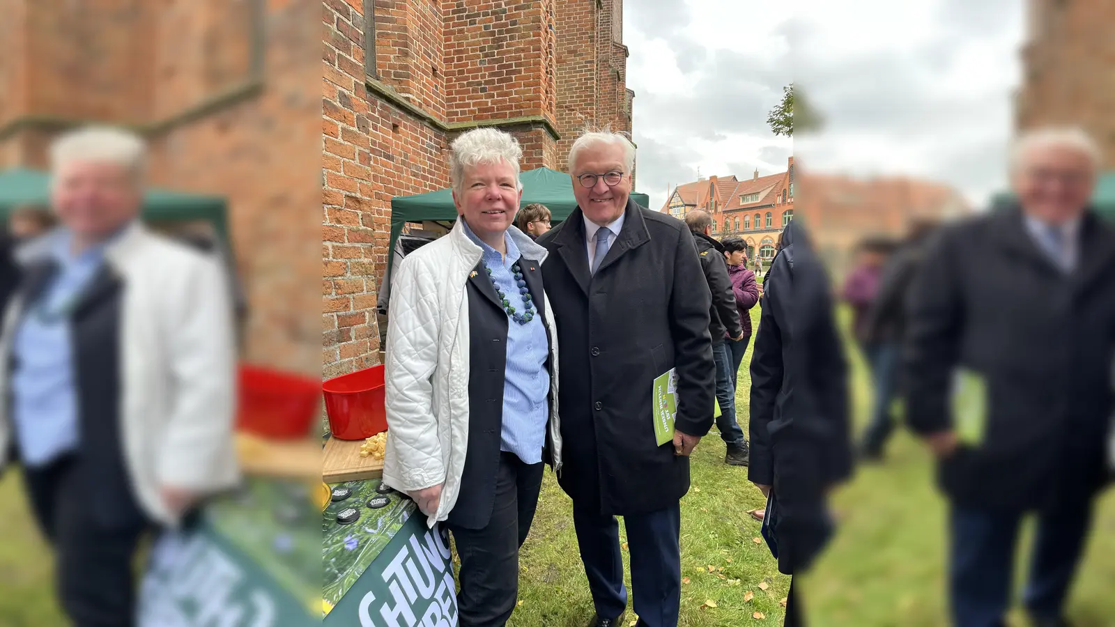Dagmar Feldmann und Frank Walter Steinmeier in Tangermünde. (Foto: privat)