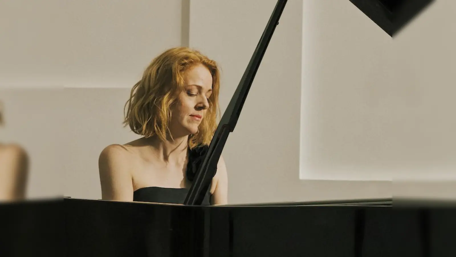 Pianistin Sina Kloke spielt unter anderem Chopin und Clara Schumann im Landgrafensaal. (Foto: Julia Sellmann)