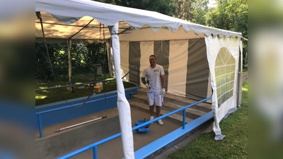 Herr Senftner von Firma Colli bei der Sanierung. (Foto: privat)