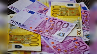 Die Polizei warnt: akteull ist Falschgeld im Umlauf. Es handelt sich um gefälschte 200-Euro-Scheine. (Symbolbild: Pixabay)