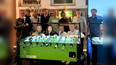 Zwei Teams der Foos Fighters der Bökendorfer Ideenwelt steigen ungeschlagen in die Bezirksliga auf. (Foto: privat)