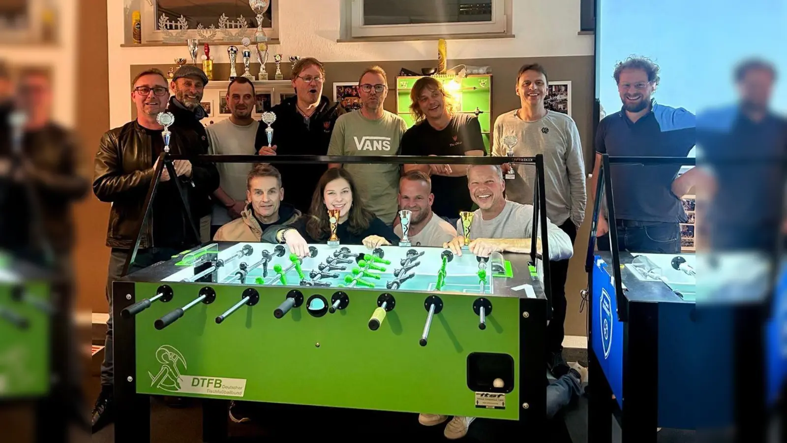 Zwei Teams der Foos Fighters der Bökendorfer Ideenwelt steigen ungeschlagen in die Bezirksliga auf. (Foto: privat)