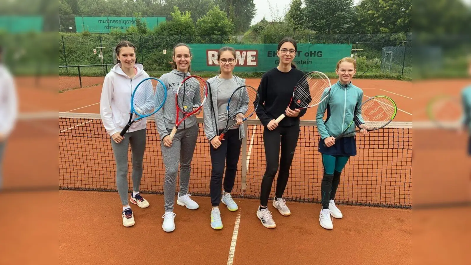 Die erfolgreiche Mannschaft (v.l. ohne Malin Engelbrecht): Freia Gundlach, Paula und Luisa Burghard, Jeyda Dönmez und Lena Hause. (Foto: Foto: privat)
