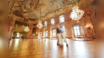 Der Festsaal auf Schloss Bückeburg ist eines der Kampagnenmotive mit dem das Historische Weserbergland immer wieder beworben wird. (Foto: Weserbergland Tourismus e.V.)