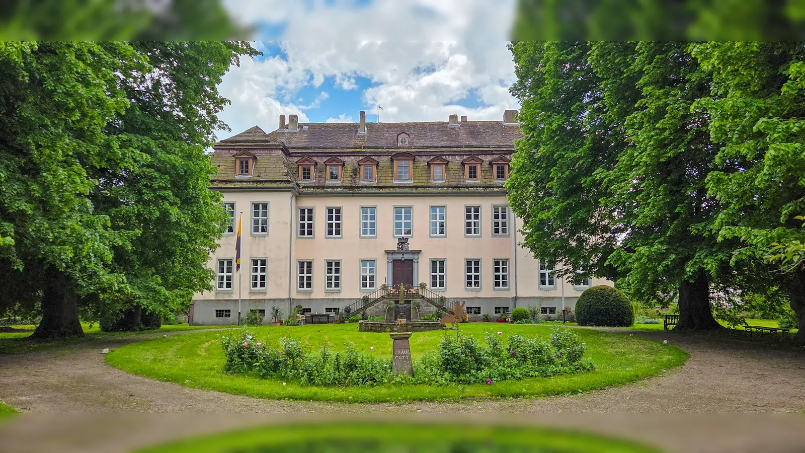 Historische Gartenkunst und spannende Einblicke. (Foto: Cornelia Ostermann-Löhr)