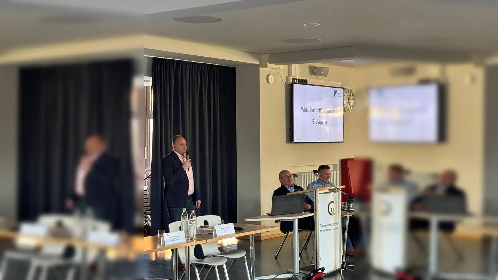 Wirtschaftsförderung und Zentrale Vergabestelle informieren Unternehmen. (Foto: privat)