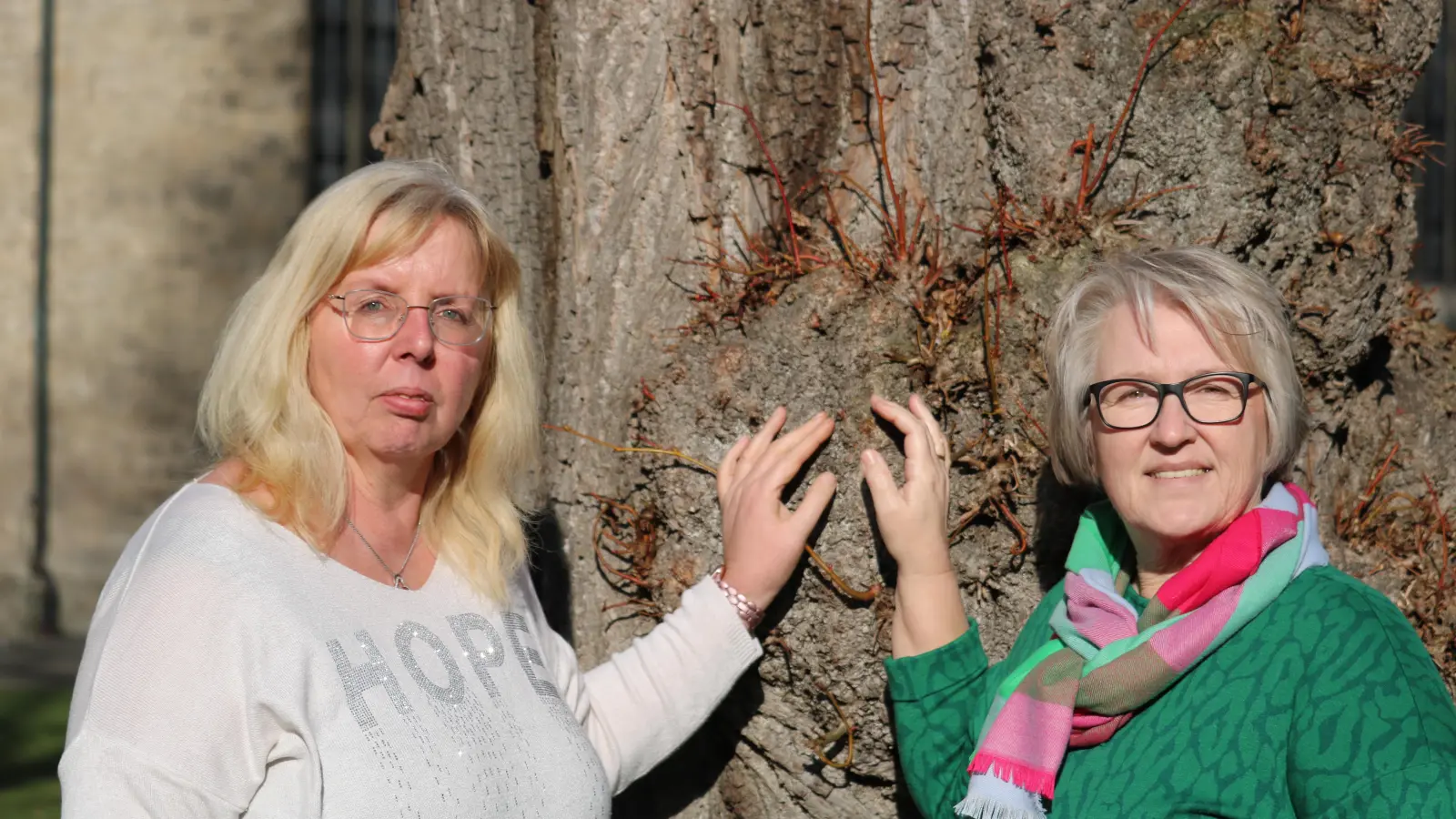 Der Ambulante Hospiz- und Palliativ-Beratungsdienst veranstaltet einen Tag der offenen Tür in den neuen Räumlichkeiten. (v.l.): Silvia Drüke und Silke Antemann. (Foto: KHWE)