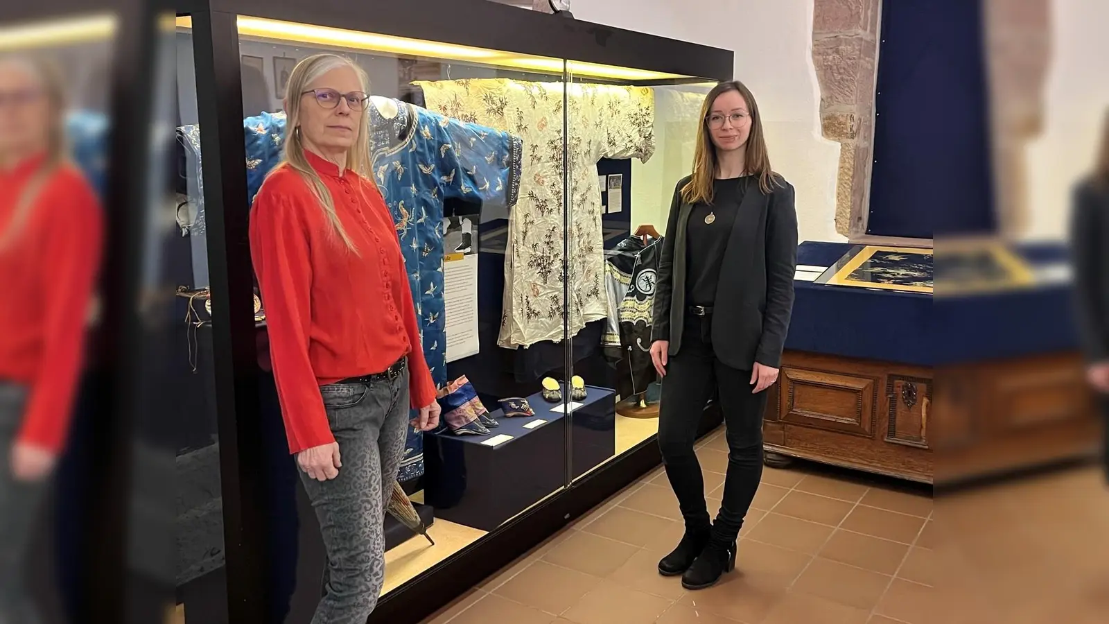 Die Museumsmitarbeiterinnen Ute Kunold und Katharina Vock. (Foto: Julia Sürder)