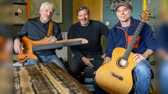 Die Trauminseln von Hawaii mit Extremschwimmer André Wiersig und der Musik von Acoustic Groove Duo. (Foto: privat)