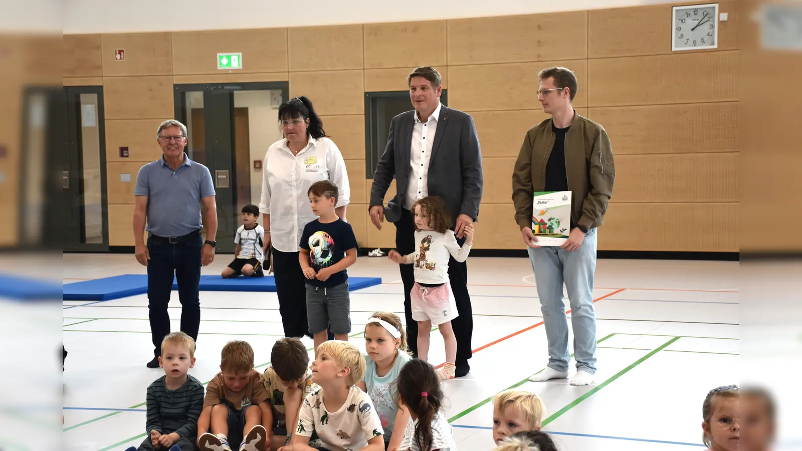 Schnappschüsse vom MINTmachtag in Borgentreich.  (Foto: Barbara Siebrecht)