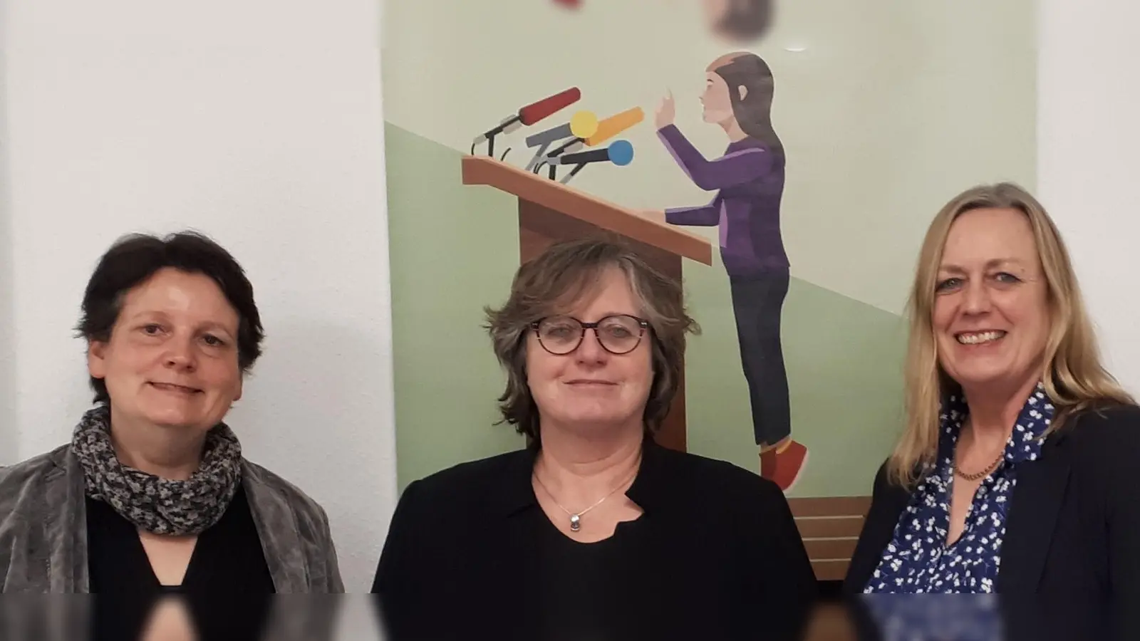 V.l.: Uta Fechler, MdL Norika Creuzmann und Anett v.Gernet. (Foto: privat)