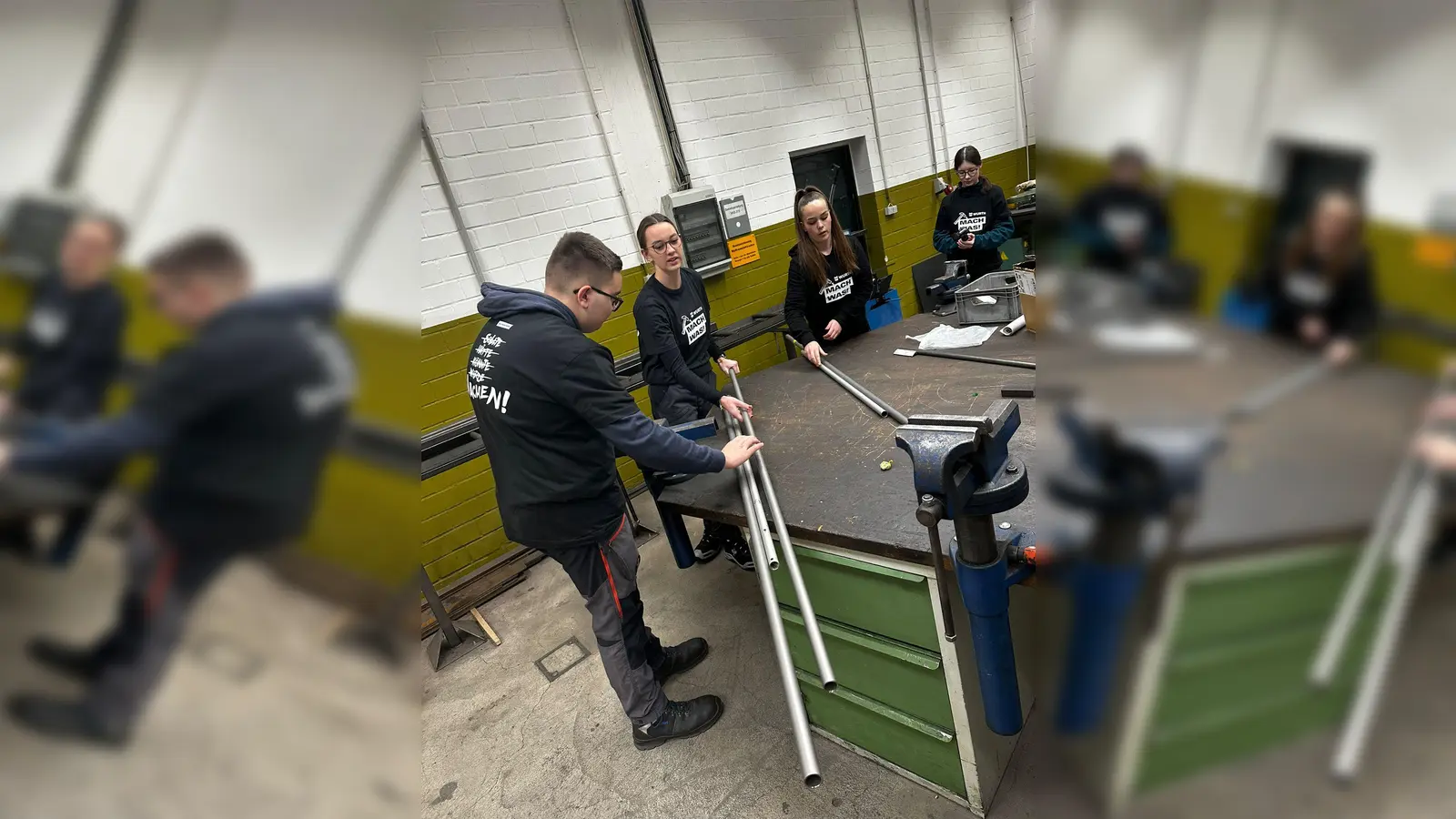 Für den 'Bergfalken' müssen Rohre geschnitten und präpariert werden. (Foto: privat)