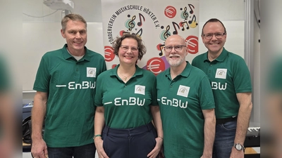Der neue Vorstand des Fördervereins stellt sich vor (v.l.): Dr. Dirk Quest, Dr. Jutta Quadflieg, Falk Orban und Dr. Joachim Quadflieg. (Foto: Förderverein Musikschule Höxter / privat)