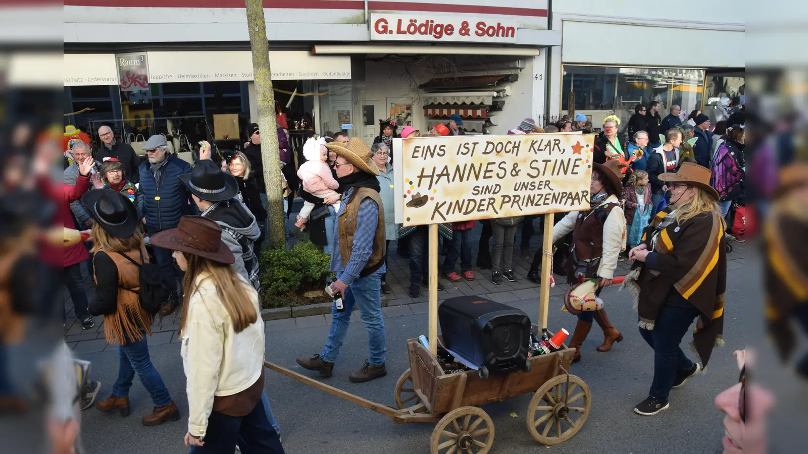 Auf Steinheims Straßen gings mal wieder besonders lustig zu. (Foto: Marc Otto)