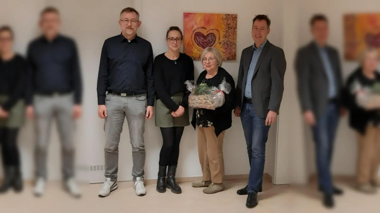 V.l.: l.Elmar Rüther, Geschäftsführer; Denise Klimm, Leiterin der Tagesstätte; Krimhild Weitner, jetzt Ruheständlerin; Stefan Kruse, Vorsitzender Wohnhilfe e.V. (Foto: privat)