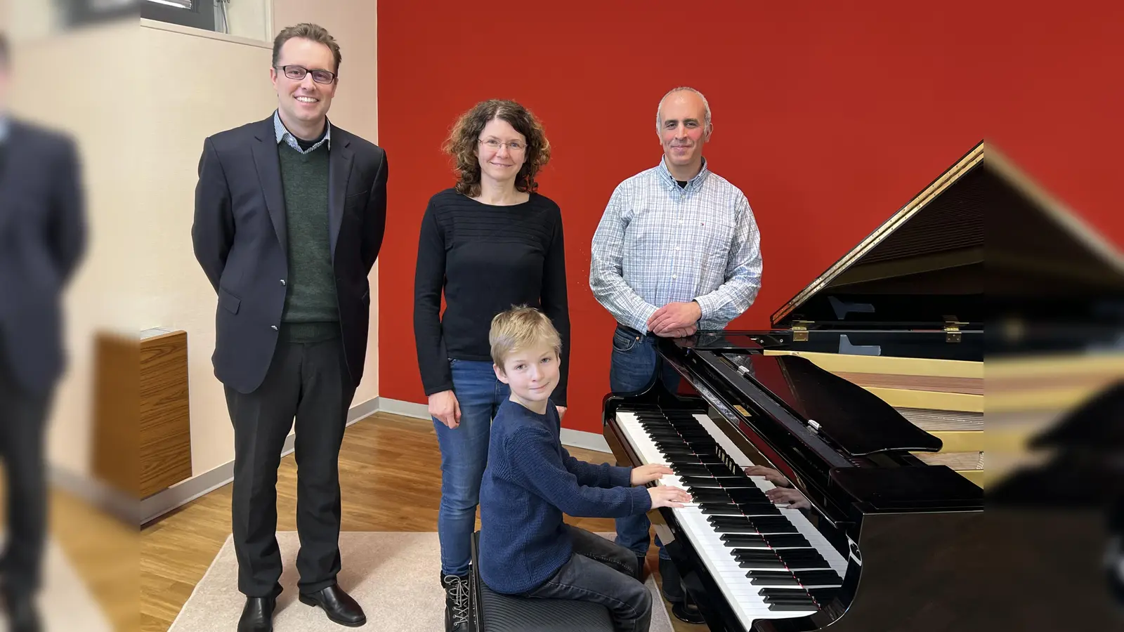 Julian Kwiatkowski (vorne), Simon van Zoest, Olga Kwiatkowski, Guy Kiewe. (Foto: Musikschule Hofgeismar)