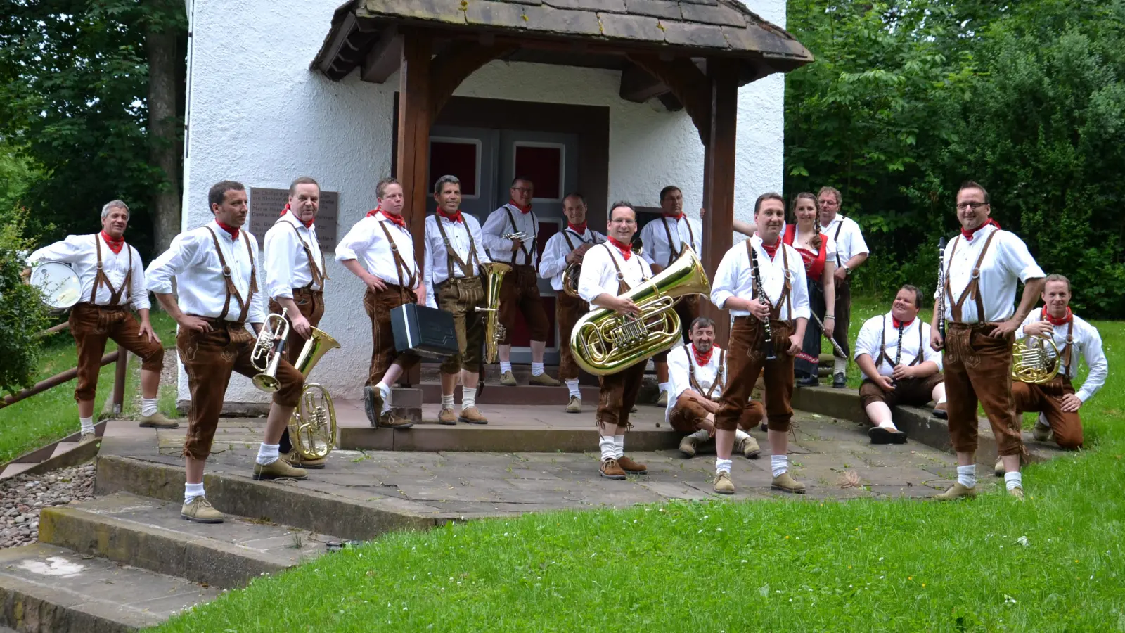 Im Bayern-Look: die Stahler Feldberg-Musikanten. (Foto: privat)