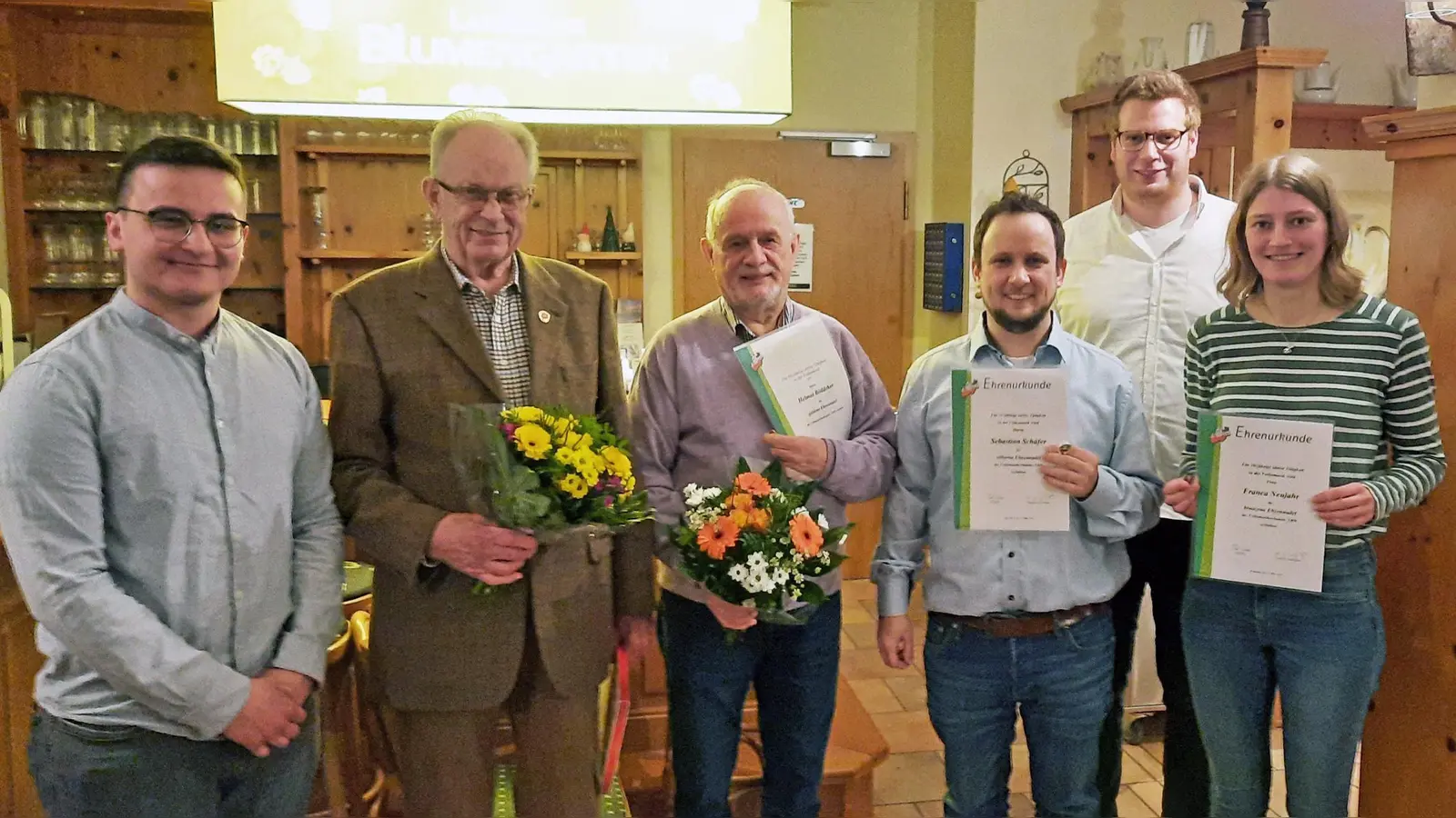 Wilhelm Hackl (2. Vorsitzender), Martin Tigges, Helmut Böddeker, Sebastian Schäfer, Michael Müller (1. Vorsitzender) und Franca Neujahr. (Foto: privat)