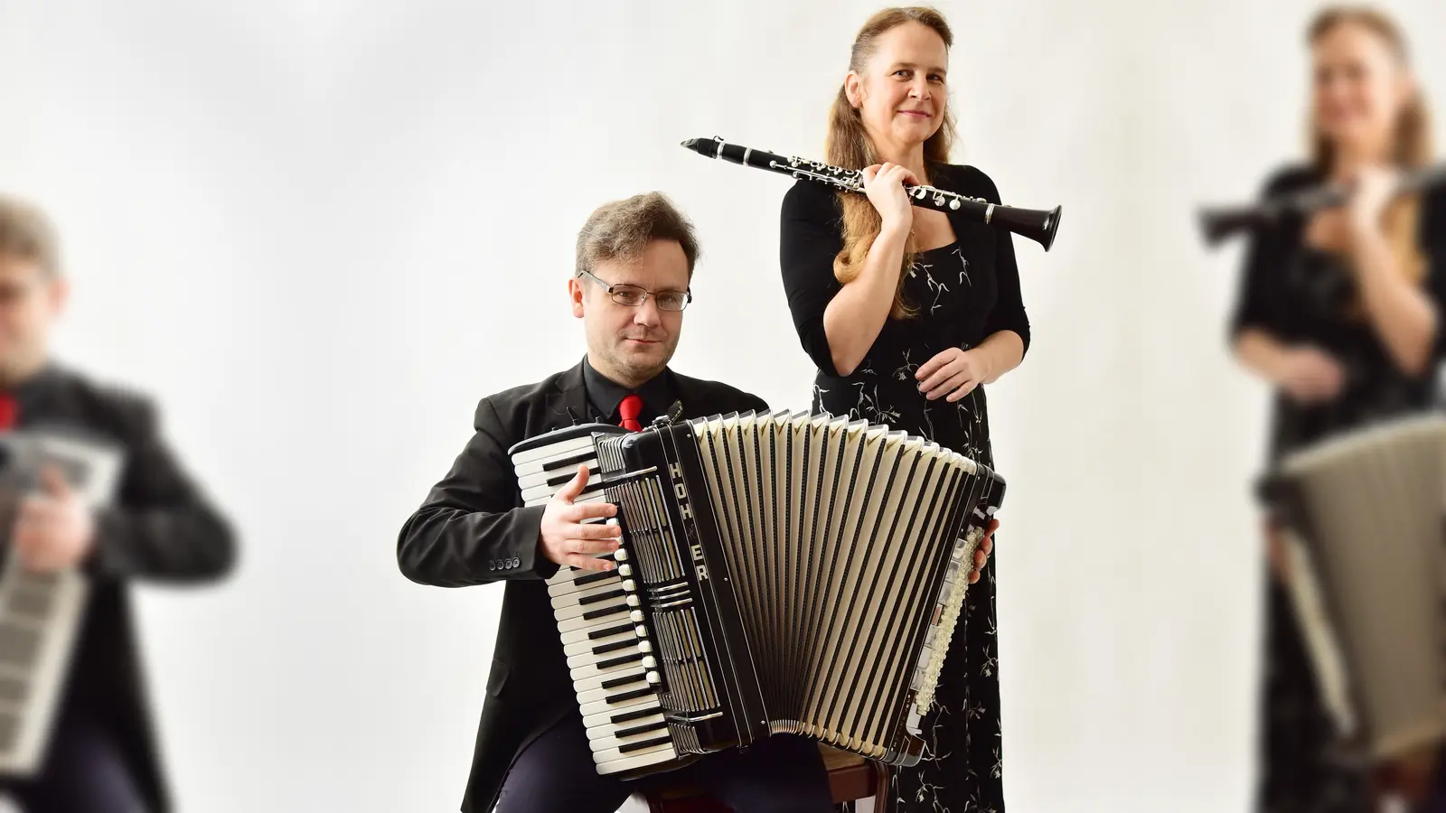 Susanne Ehrhardt (Klarinette, Blockflöte) und Miroslaw Tybora (Akkordeon). (Foto: Manfred Volmer)