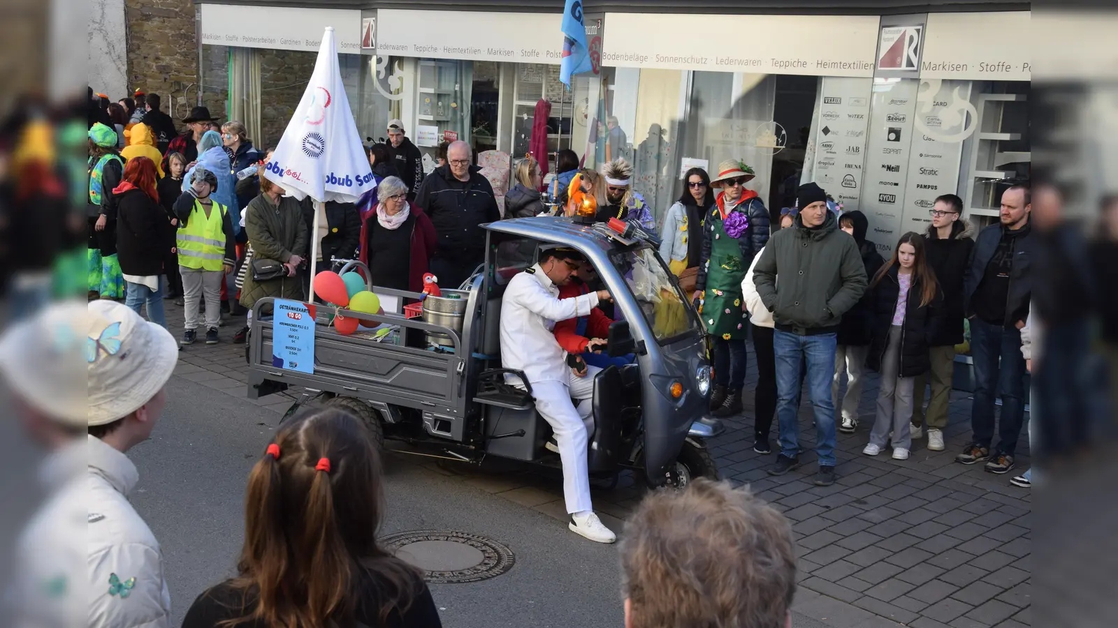 Auf Steinheims Straßen gings mal wieder besonders lustig zu. (Foto: Marc Otto)