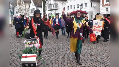 Schnappschüsse vom Weibercarneval Beverungen 2024 (Foto: Barbara Siebrecht)