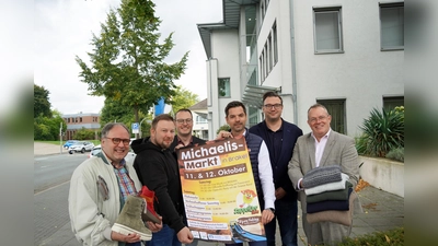 Freuen sich auf den Michaelismarkt (v.l.): Rainer Schäfers, Markus Härmens, Alexander Kleinschmidt, Thomas Albers, Andreas Tebbe und Bernhard Fischer.  (Foto: Stadt Brakel)