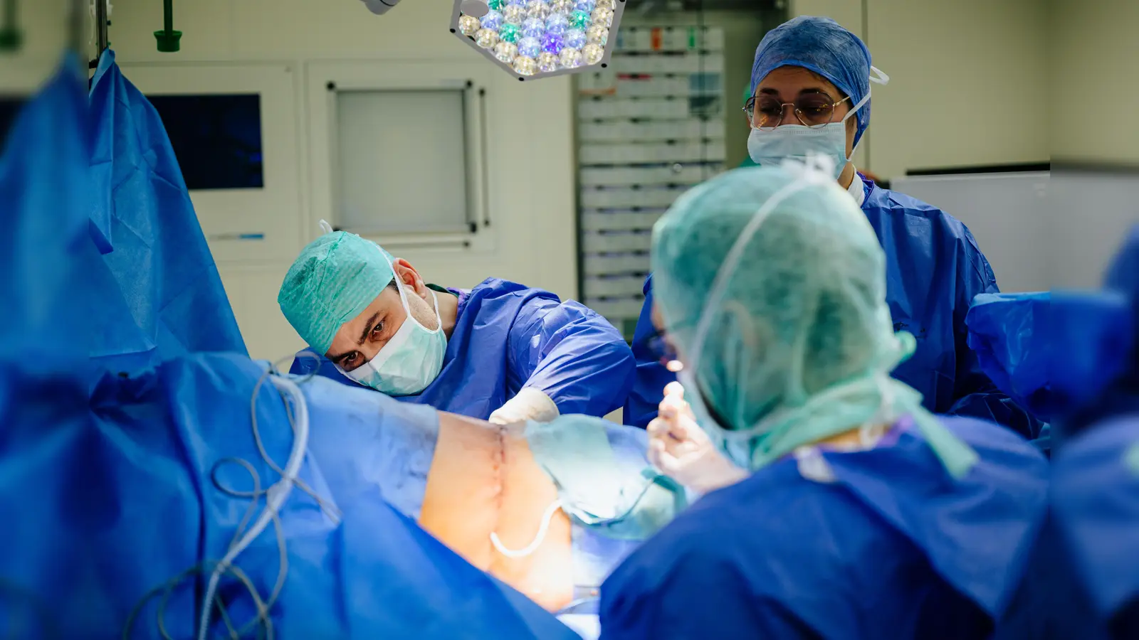 Auch in der Wiederherstellungschirurgie ist die Anzahl der Eingriffe gestiegen. (Foto: Besim Mazhiqi)