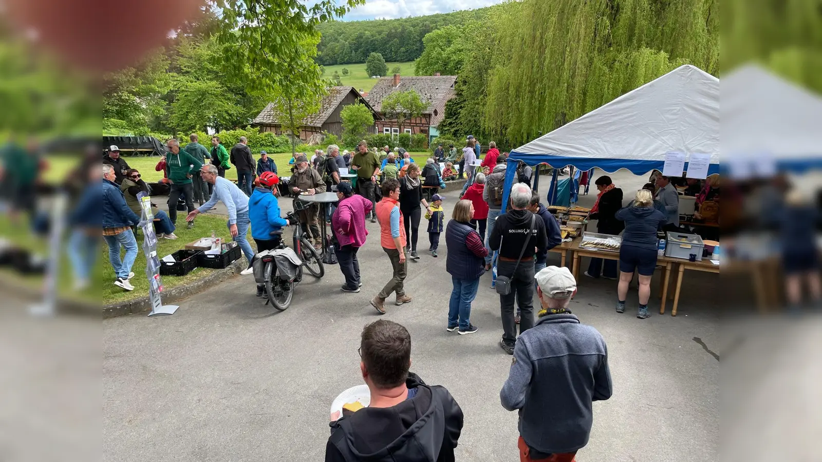 Der Hellentaler Wandertag zog zahlreiche Wanderfreudige an. (Foto: privat)